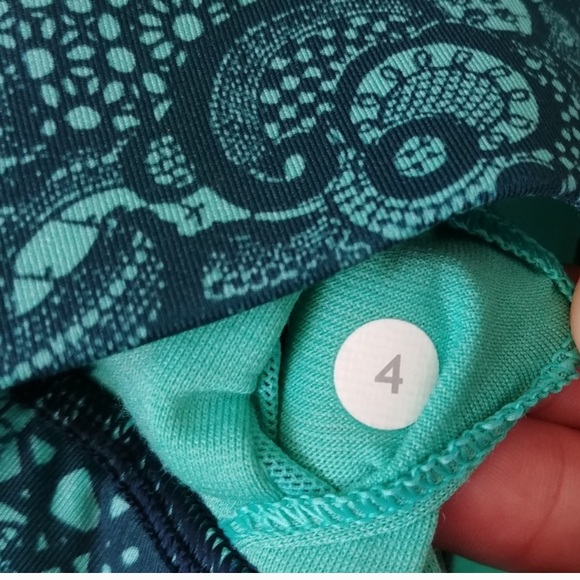 SOLD Lululemon Twist and Toil Tank Top Sports Bra - Picture 10 of 10